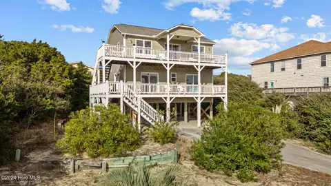5506 Ocean Dr, Emerald Isle, NC 28594