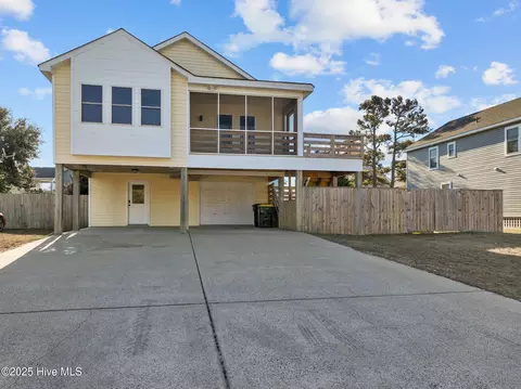 519 W Walker St, Kill Devil Hills, NC 27948 photo 2