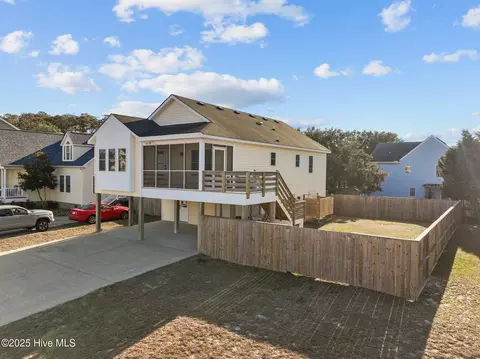 519 W Walker St, Kill Devil Hills, NC 27948 photo 4