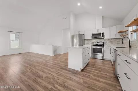 519 W Walker St, Kill Devil Hills, NC 27948 photo 18