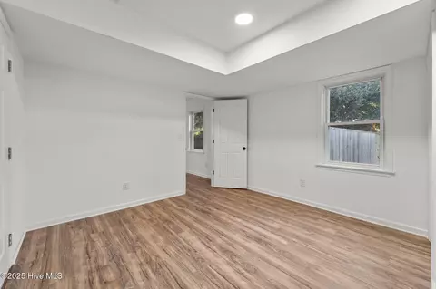519 W Walker St, Kill Devil Hills, NC 27948 photo 38