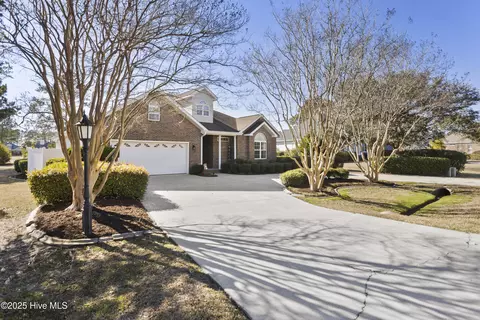 281 S Middleton Dr NW, Calabash, NC 28467