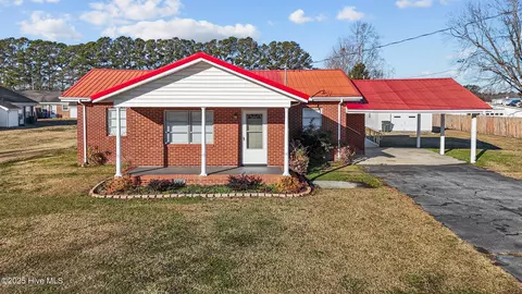 4212 Jolly Rd, Ayden, NC 28513