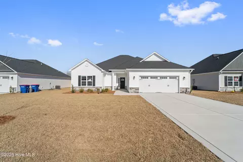 1878 Olde Towne Pointe Blvd, Jacksonville, NC 28546