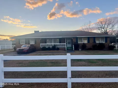 2422 Lane St, Winterville, NC 28590