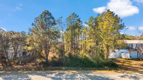 4 Watts Landing Rd, Hampstead, NC 28443 photo 2