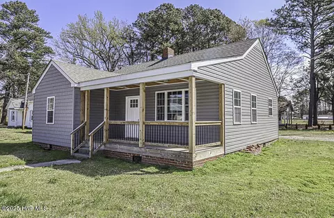 4045 S Hathaway Blvd, Rocky Mount, NC 27803