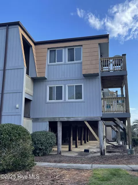 277 W First St #1L, Ocean Isle Beach, NC 28469