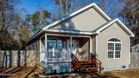 1305 Snug Harbor Rd, Hertford, NC 27944