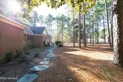 Exterior - 19 Troon Dr, Pinehurst, NC 28374 photo 7 of 18