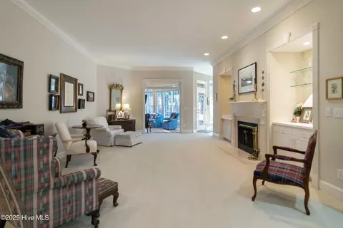 Living - 19 Troon Dr, Pinehurst, NC 28374 photo 2 of 4