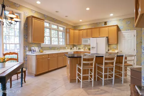 Kitchen - 19 Troon Dr, Pinehurst, NC 28374 photo 6 of 10
