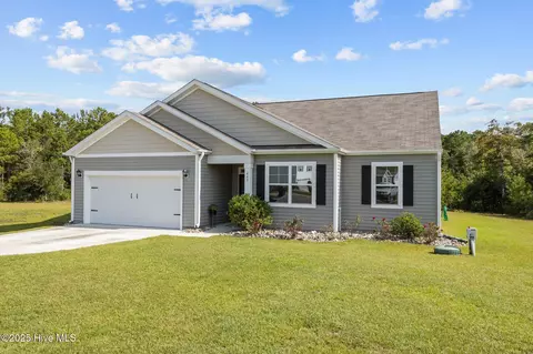 442 Perch Ln, Peletier, NC 28584
