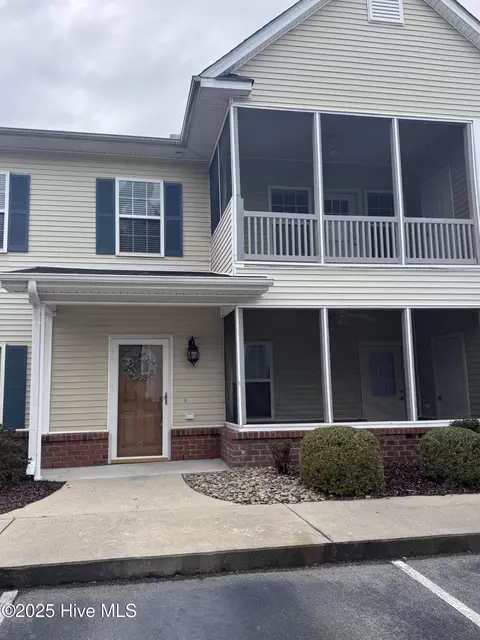 1928 Tara Ct #101, Greenville, NC 27858