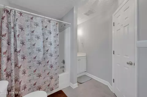 Bath - 79 Ridgecrest Dr, Chocowinity, NC 27817 photo 2 of 3