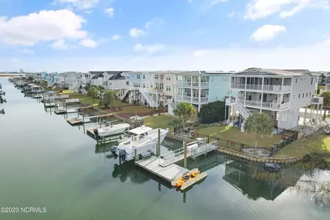 1213 N Shore Dr E, Sunset Beach, NC 28468
