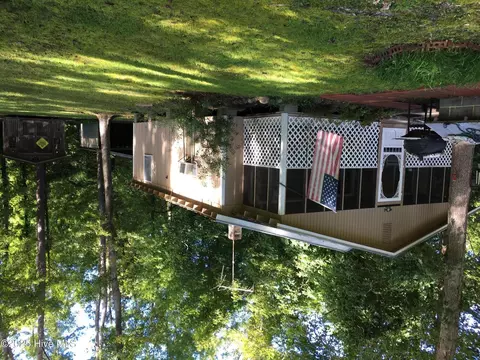 46 Hickory Dr, Blounts Creek, NC 27814