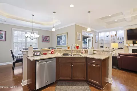 Kitchen - 657 Jenoa Loop, Castle Hayne, NC 28429 photo 2 of 4