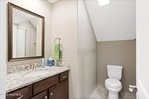 Bath - 657 Jenoa Loop, Castle Hayne, NC 28429 photo 6 of 7