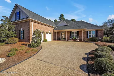2412 Belshaw Dr, Leland, NC 28451