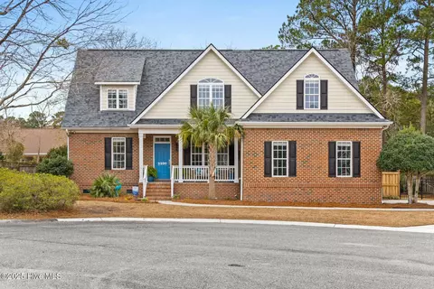 2200 Gardenia Ct, Wilmington, NC 28409