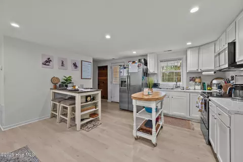 1131 Van Eden Rd, Watha, NC 28478 photo 6