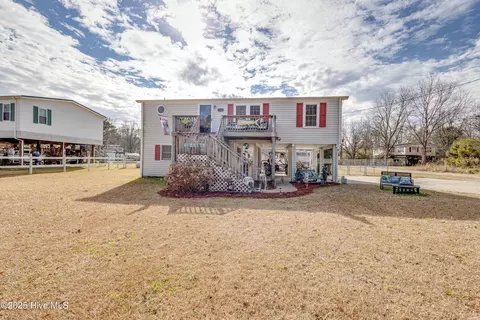 2168 Whichards Beach Rd, Chocowinity, NC 27817
