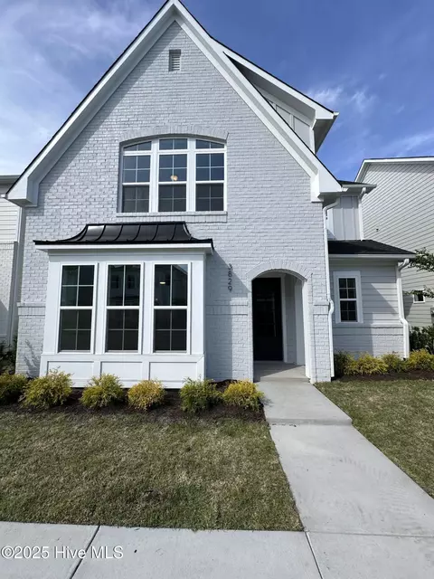 3829 Mason Port Dr #101, Wilmington, NC 28409