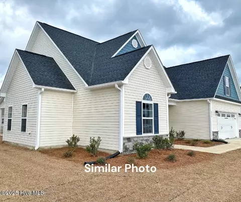 726 Secession Ln, Jacksonville, NC 28546