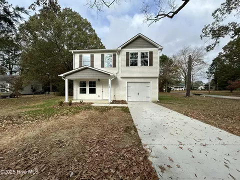 300 W Second St, Robersonville, NC 27871