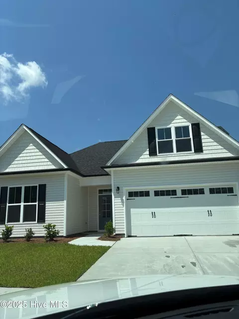 945 Sunray Ln NE, Winnabow, NC 28479