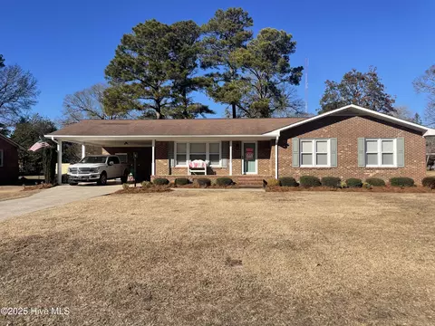 2028 Summerhill Ter, Kinston, NC 28504