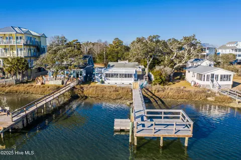 216 Little Kinston Rd, Surf City, NC 28445