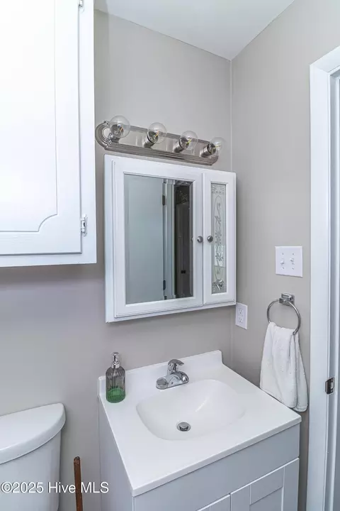 105 Dill St, Mount Olive, NC 28365 photo 17