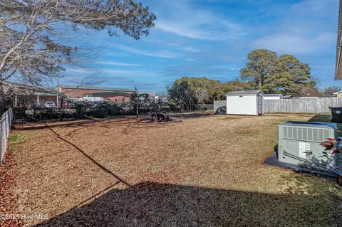 105 Dill St, Mount Olive, NC 28365 photo 29