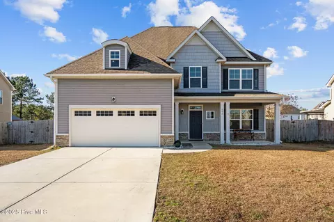 602 Core Point Dr, Holly Ridge, NC 28445
