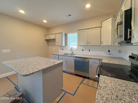 839 Cooke Dr, Hubert, NC 28539 photo 10