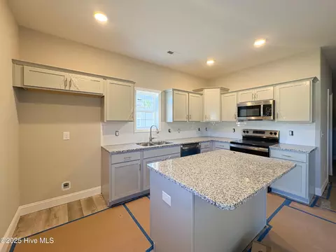 839 Cooke Dr, Hubert, NC 28539 photo 7