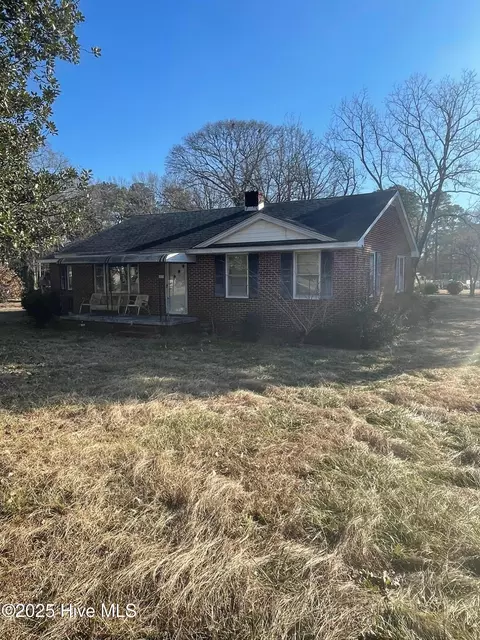 453 Pear St, Kinston, NC 28504