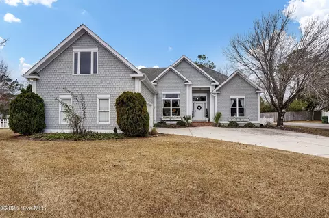 1000 W Mandevilla Ct, Wilmington, NC 28409