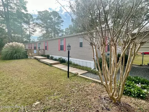 1587 Oak Ridge Dr SW, Ocean Isle Beach, NC 28469