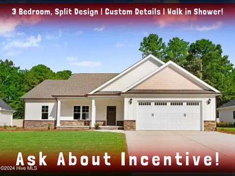 205 Fountain Dr, Clinton, NC 28328