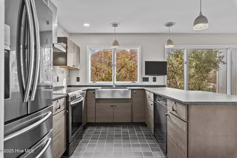 Kitchen - 350 Pine Vista Dr, Pinehurst, NC 28374 photo 4 of 5