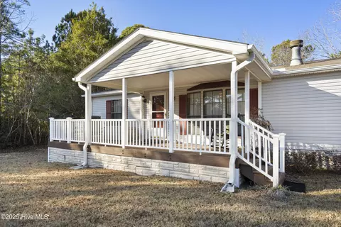 814 Peanut Rd, Hampstead, NC 28443 photo 3