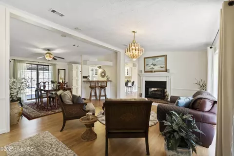 814 Peanut Rd, Hampstead, NC 28443 photo 8