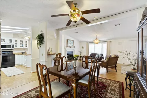 814 Peanut Rd, Hampstead, NC 28443 photo 14