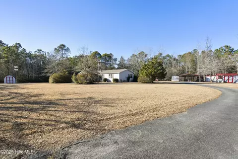 814 Peanut Rd, Hampstead, NC 28443 photo 4