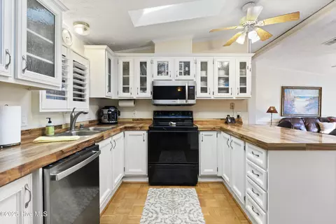 814 Peanut Rd, Hampstead, NC 28443 photo 16