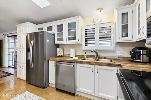 814 Peanut Rd, Hampstead, NC 28443 photo 17