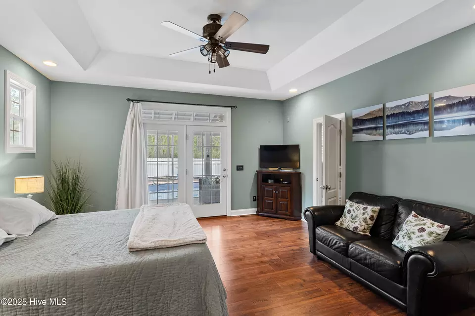 Bedroom - 647 N Shore Dr, Southport, NC 28461 photo 3 of 5
